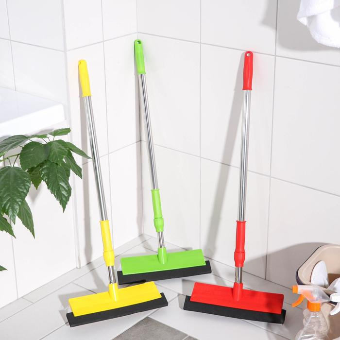 Щётка для пола с водосгоном Доляна, телескопический черенок, нержавеющая сталь, 26&times;6&times;73(118) см, цвет МИКС