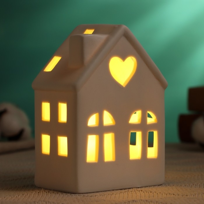 Фигура с подсветкой Фигура с подсветкой "Домик" 9х6х13см, 2/LR41