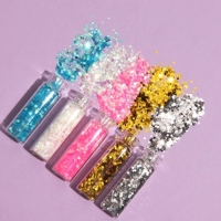 Блёстки для декора ногтей, средние, набор 12 бутылочек, разноцветные Блёстки для декора ногтей, средние, набор 12 бутылочек, разноцветные