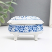 Шкатулка керамика на ножках "Синие цветочки" 6,1х7,7х4,8 см Шкатулка керамика на ножках "Синие цветочки" 6,1х7,7х4,8 см