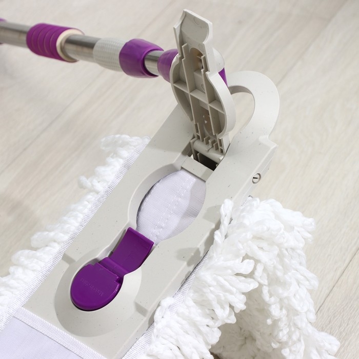 Швабра для мытья пола плоская Доляна, насадка из микрофибры 55&times;14 см, телескопическая стальная ручка 80-128 см, цвет МИКС