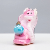 Новый год Символ года Свеча фигурная "Змея с шаром" Новый год Символ года Свеча фигурная "Змея с шаром"