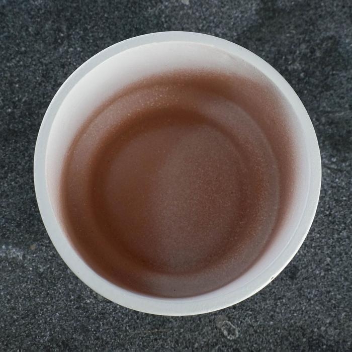 Фигурное кашпо &laquo;Цилиндр на ножке&raquo; 11х13см белое