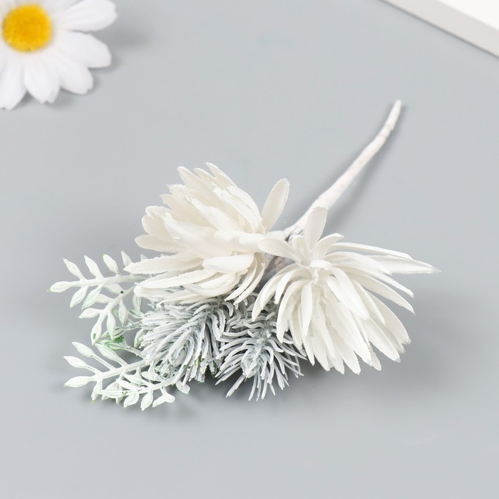 Декор для творчества "Веточка ели с цветком" 16х8 см