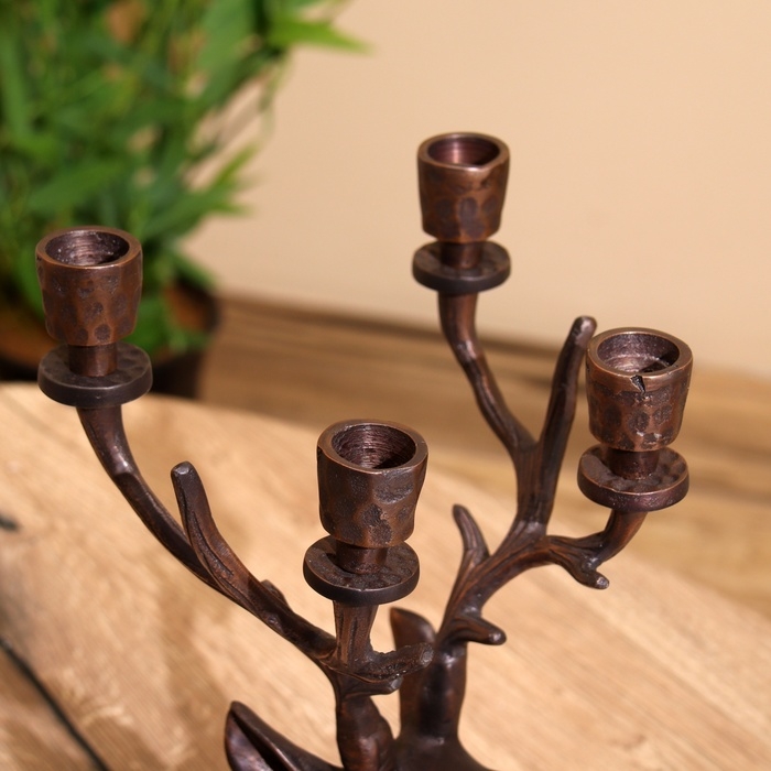 Подсвечник на 4 свечи Подсвечник на 4 свечи "Олень" алюминий 16х12х32 см