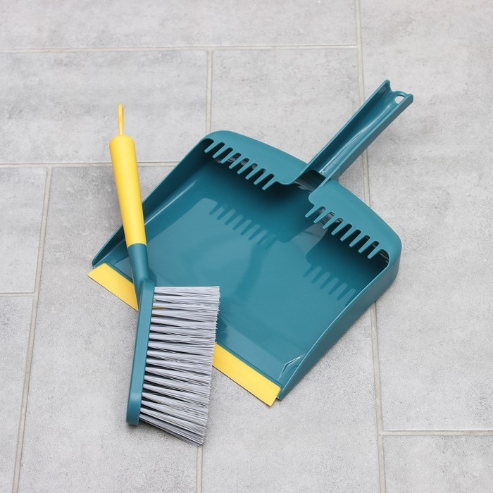 Щётка-смётка с совком с зубьями и кромкой «Янтарный нефрит»: совок 22×33×4 см, щётка 33×6,5×3,5 см Щётка-смётка с совком с зубьями и кромкой «Янтарный нефрит»: совок 22×33×4 см, щётка 33×6,5×3,5 см