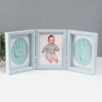 Фоторамка пластик 13х18 см с полим.глиной "Отпечаток ладошки и ножки" голубая 20,5х46,5 см Фоторамка пластик 13х18 см с полим.глиной "Отпечаток ладошки и ножки" голубая 20,5х46,5 см