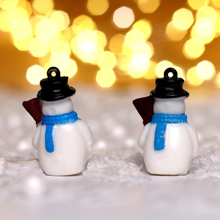 Миниатюра кукольная &laquo;Снеговик в чёрной шляпе&raquo;, набор 2 шт., размер 1 шт. &mdash; 3,1 &times; 2,1 см