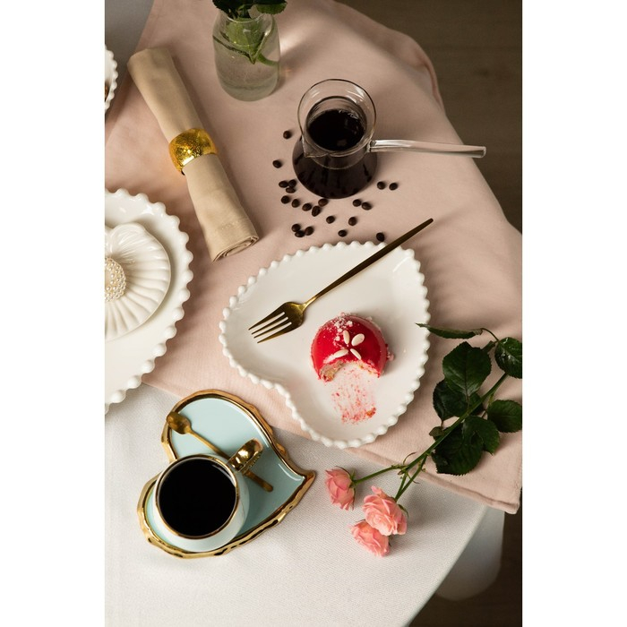 Тарелка фарфоровая Magistro &laquo;Сердце&raquo;, 20,5&times;21&times;2,5 см, цвет белый