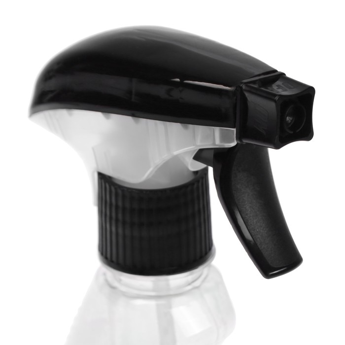 Очиститель-кондиционер кожи Grass Leather Cleaner, триггер, 600 мл Очиститель-кондиционер кожи Grass Leather Cleaner, триггер, 600 мл