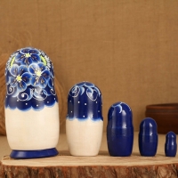 Матрёшка 5-ти кукольная "Сима" синяя , 17-18см, ручная роспись. Матрёшка 5-ти кукольная "Сима" синяя , 17-18см, ручная роспись.