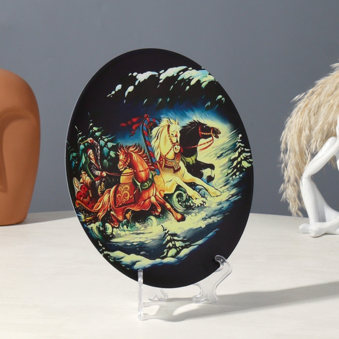 Тарелка декоративная &laquo;Тройка&raquo;, вид 2, D = 19,5 см