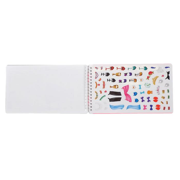 Книга с наклейками и трафаретами &laquo;Альбом дизайнера. Модный показ&raquo;