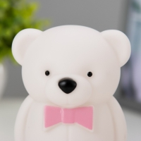 Ночник "Мишка с бантом" LED 2Вт от батареек 3хLR44 бело-розовый 5,5х7,5х11 см RISALUX Ночник "Мишка с бантом" LED 2Вт от батареек 3хLR44 бело-розовый 5,5х7,5х11 см RISALUX