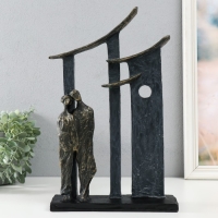 Сувенир полистоун "Двое в городе" под металл 24х7,7х37,4 см Сувенир полистоун "Двое в городе" под металл 24х7,7х37,4 см