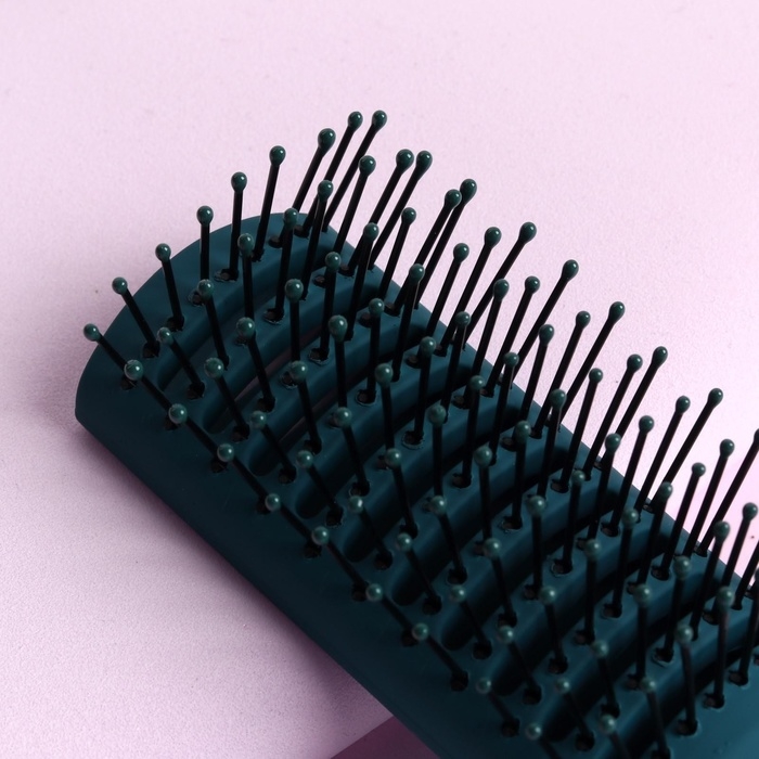 Расчёска массажная, прорезиненная ручка, вентилируемая, 4,5 × 22,5 см, цвет зелёный/белый Расчёска массажная, прорезиненная ручка, вентилируемая, 4,5 × 22,5 см, цвет зелёный/белый