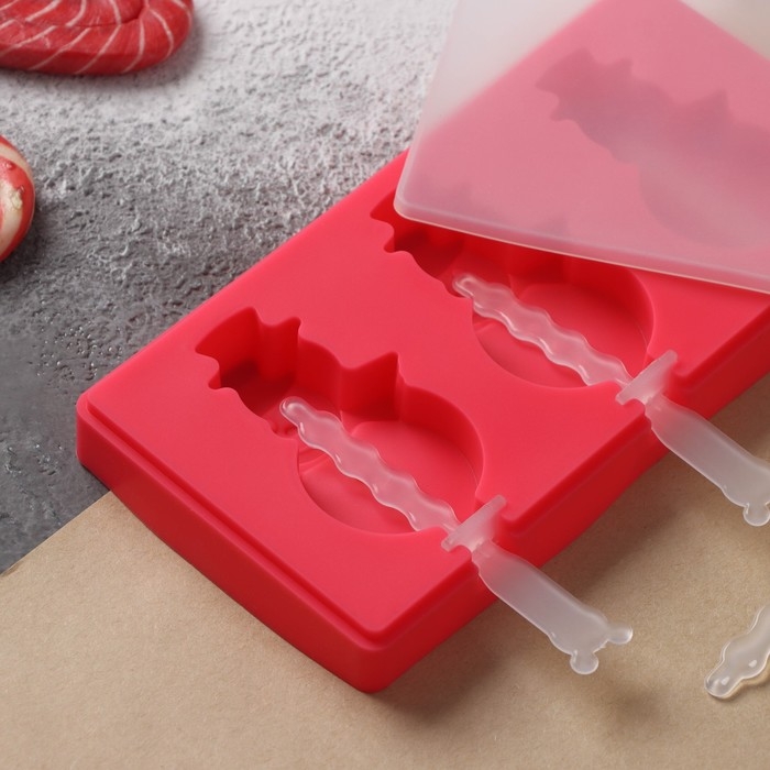 Форма для мороженого новогодняя Доляна &laquo;Снеговик&raquo;, силикон, 18&times;9&times;2 см, 3 ячейки, с палочками, цвет красный