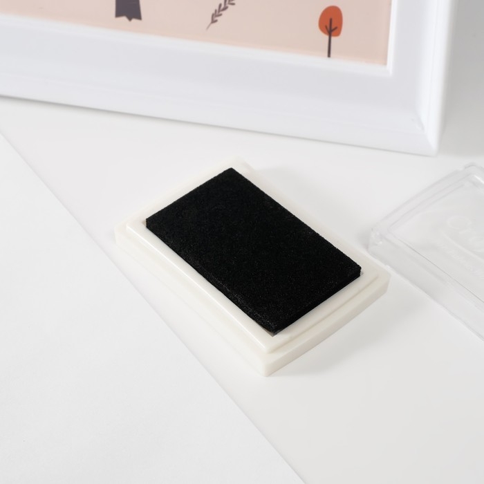 Фоторамка на 12 фото 3х3 см с штемп.подушкой Фоторамка на 12 фото 3х3 см с штемп.подушкой "Такой маленький" белая 2х38х20 см