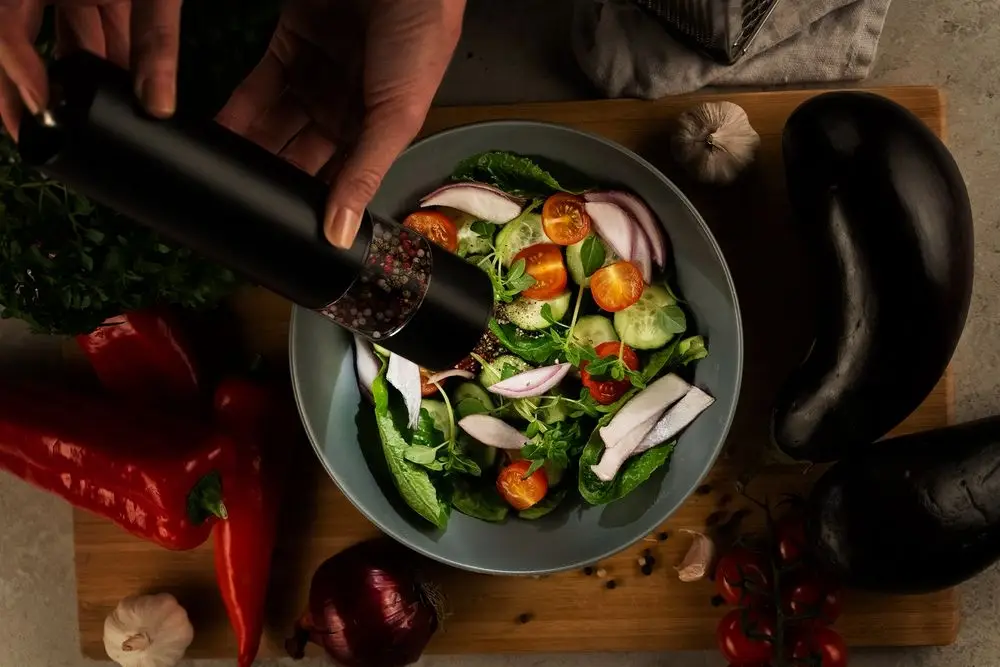 Электрическая мельница для специй Black Mill, черная Электрическая мельница для специй Black Mill, черная