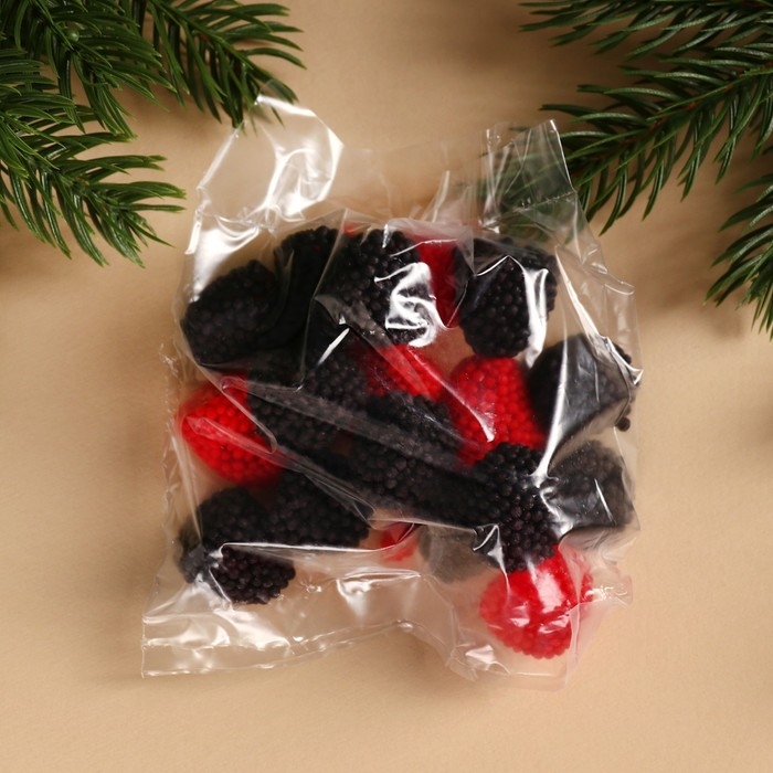 Мармеладные ягоды &laquo;Много сладостей и радостей&raquo; в коробке-морковке, 100 г.