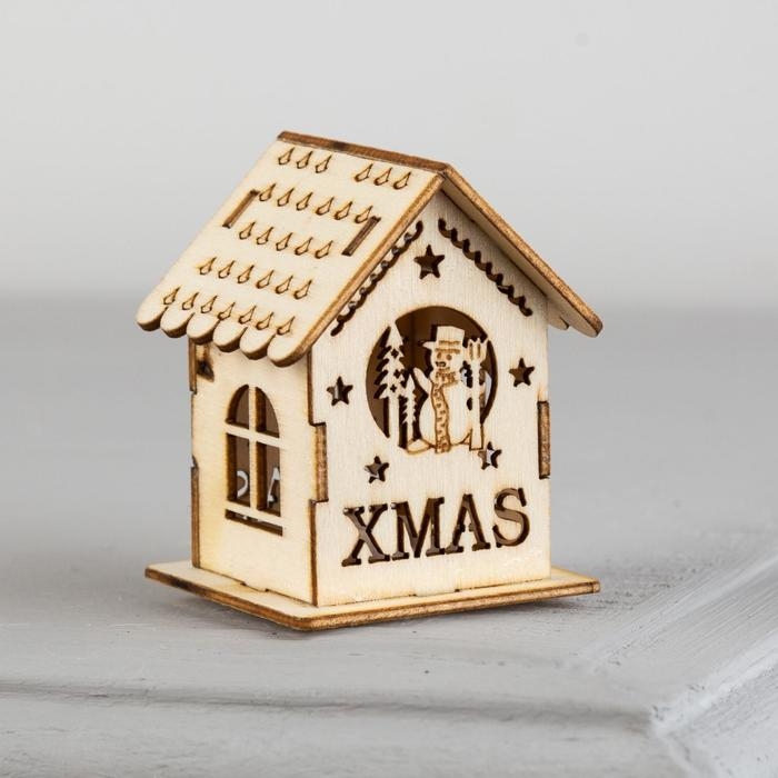 Ёлочная игрушка «Домик со снеговиком», от батареек, свечение тёплое белое Ёлочная игрушка «Домик со снеговиком», от батареек, свечение тёплое белое