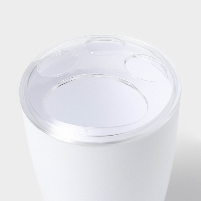 Набор для ванной &laquo;Эталон&raquo;, 4 предмета: дозатор для мыла, мыльница, 2 стакана, 24&times;8&times;17 см, цвет белый