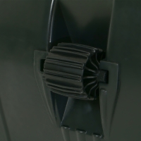 Движок пластиковый, на колёсах, размер ковша 43 × 75 см, металлическая планка, с быстросъёмной ручкой, чёрный Движок пластиковый, на колёсах, размер ковша 43 × 75 см, металлическая планка, с быстросъёмной ручкой, чёрный