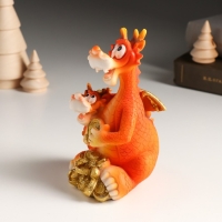 Копилка полистоун "Дракон с малышом, с золотыми монетами" 10,2х8,8х14 см Копилка полистоун "Дракон с малышом, с золотыми монетами" 10,2х8,8х14 см