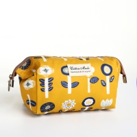 Косметичка на молнии, цвет жёлтый Косметичка на молнии, цвет жёлтый