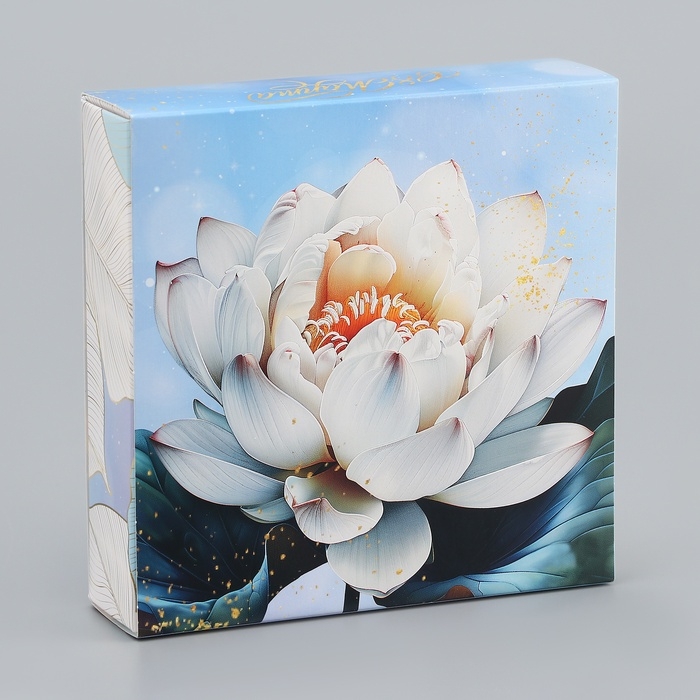 Коробка для конфет с обечайкой 9 шт без окна Коробка для конфет с обечайкой 9 шт без окна "С 8 марта" , 13,7 х 13,7 х 3,5 см. Кондитерская упаковка