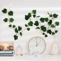 Лиана "Резной лист" 230 см (цена за 1 шт., в упаковке 5 шт) Лиана "Резной лист" 230 см (цена за 1 шт., в упаковке 5 шт)