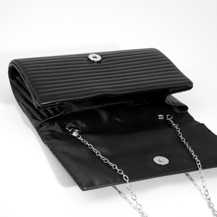 Сумка-клатч на клапане, цвет чёрный
