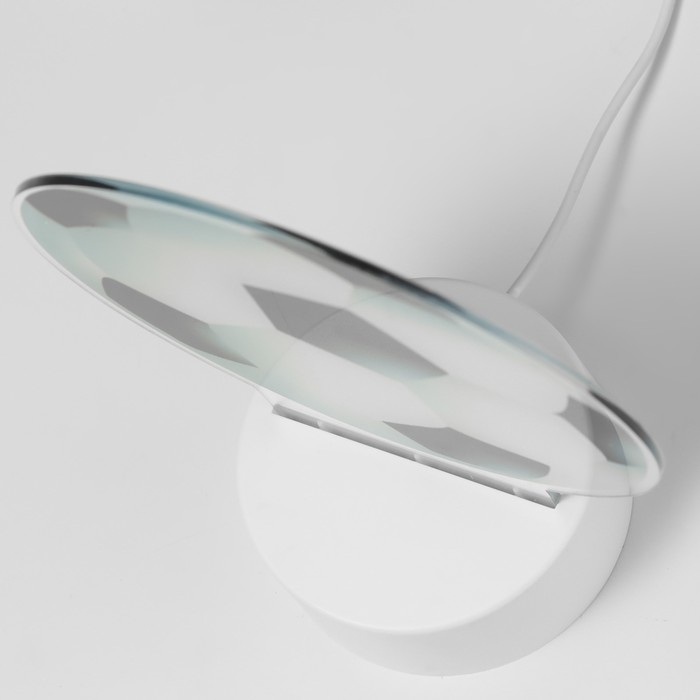 Светильник Светильник "Футбольный мяч" LED 3000К USB/от батареек 3хАА белый 14,5х9х18,5 см