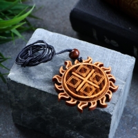 Оберег "Макошь" кедр, дарует мудрость и энергию Оберег "Макошь" кедр, дарует мудрость и энергию