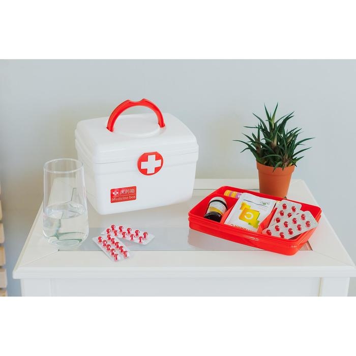 Аптечка, 22&times;18&times;16 см, цвет красный