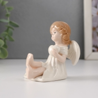 Сувенир керамика "Девочка-ангел в белом платье с сердцем сидит" 6,5х5х7 см Сувенир керамика "Девочка-ангел в белом платье с сердцем сидит" 6,5х5х7 см
