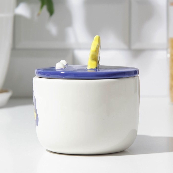 Новый год. Кружка керамическая с крышкой &laquo;Мечтай&raquo;, 350 мл, цвет белый