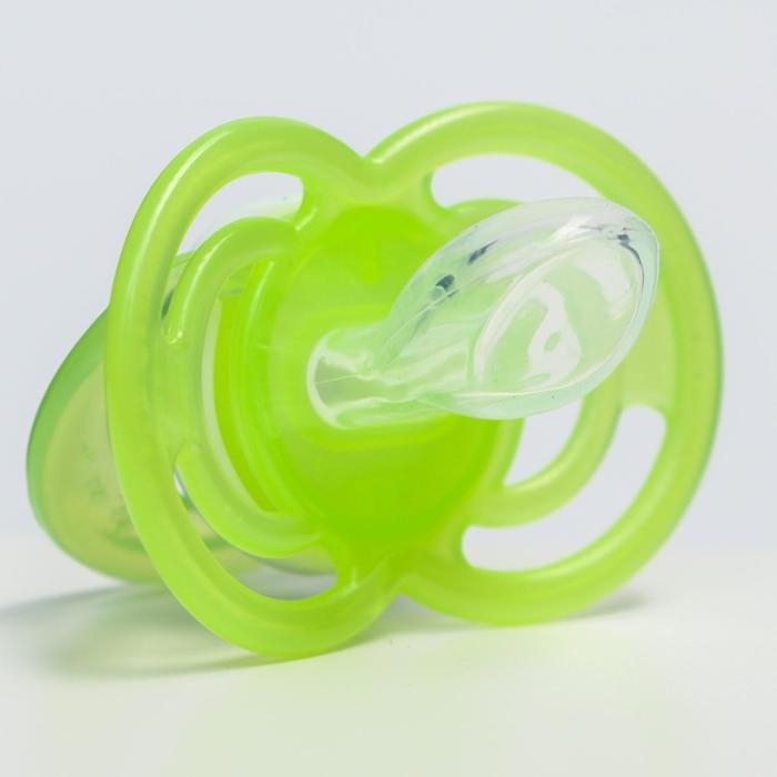 Соска - пустышка силиконовая ортодонтическая &laquo;Собачка&raquo;, от 6 мес., цвет зеленый