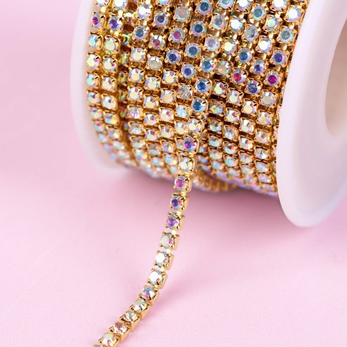 Цепь со стразами, с голографией, металл, стекло, 2,5 мм, 9 &plusmn; 1 м, цвет золотой