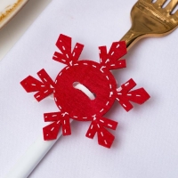 Новый год. Набор для декора столовых предметов «Снежинка», 4 шт, цветкрасный 6х7 см, 100% п/э, фетр Новый год. Набор для декора столовых предметов «Снежинка», 4 шт, цветкрасный 6х7 см, 100% п/э, фетр