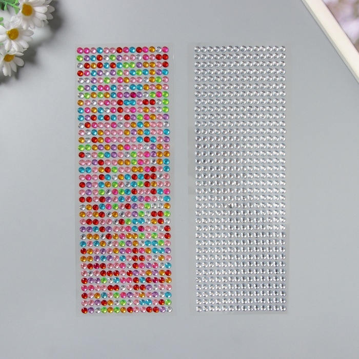 Наклейка пластик стразы Наклейка пластик стразы "Мелкие", d - 0,5 см, МИКС 31,5х10,5 см