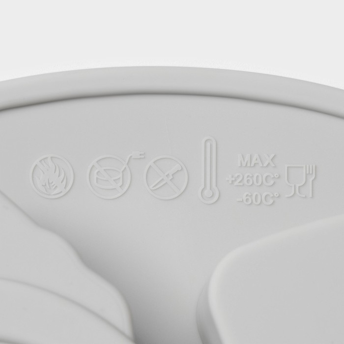 Форма для выпечки новогодняя Доляна &laquo;Новогодняя варежка&raquo;, силикон, 6 ячеек, 24&times;20,5&times;2,5 см, цвет серый