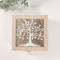 Шкатулка дерево, металл с делениями "Дерево и солнечные узоры" 18,3х18,3х10 см