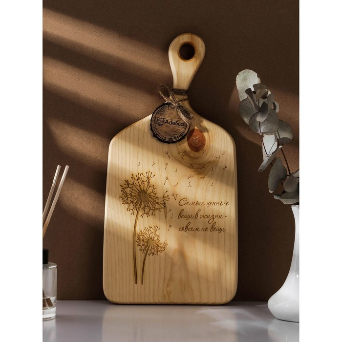 Доска разделочная авторская Adelica &laquo;Не вещи&raquo;, 36&times;18&times;2,5 см, цельный массив кедра, цвет молочный