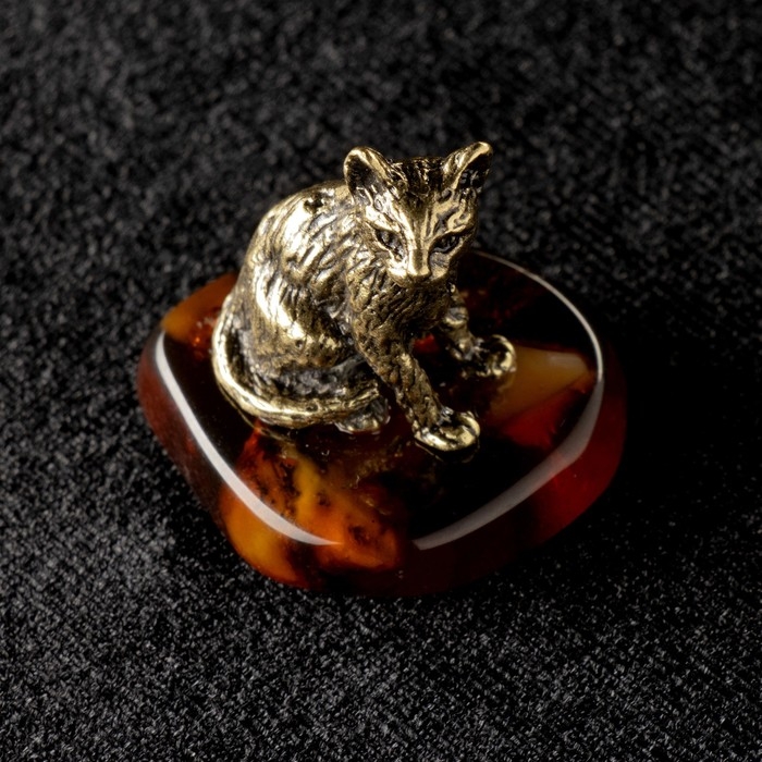 Сувенир "Кошка", латунь, янтарь