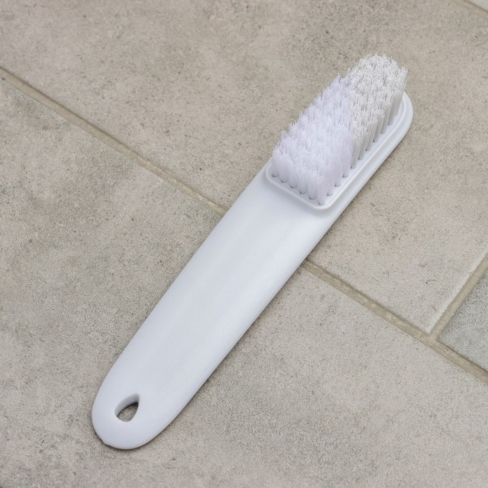 Щётки для уборки, набор из 4 предметов: совок, щётка-сметка, 2 универсальные щётки Щётки для уборки, набор из 4 предметов: совок, щётка-сметка, 2 универсальные щётки