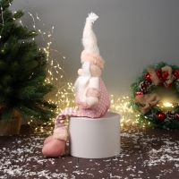 Мягкая игрушка "Дед Мороз с полосатыми длинными ножками" 47х19 см, бело-розовый Мягкая игрушка "Дед Мороз с полосатыми длинными ножками" 47х19 см, бело-розовый