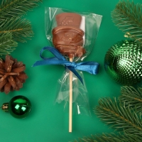 Новый год. Фигура из молочного шоколада "Снеговик" на палочке , 20 г &plusmn; 5 %