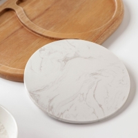 Набор для подачи сыра &laquo;Мрамор&raquo;, 2 ножа, доска, 24,5&times;16&times;1,5 см, акация