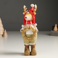 Сувенир полистоун "Олешка в шапке-колпаке с золотым еловым венком" 5х6,5х17 см Сувенир полистоун "Олешка в шапке-колпаке с золотым еловым венком" 5х6,5х17 см